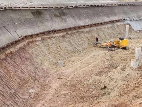 麦盖提基坑边坡加固
